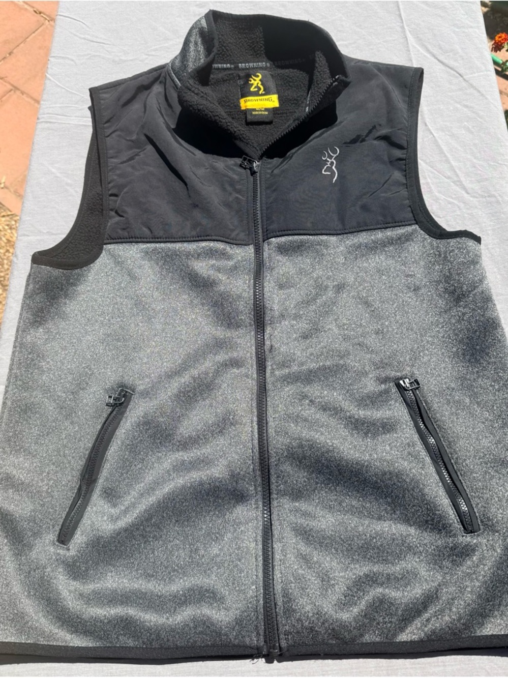 Browning Men's Black and Gray Zip-Front Fleece Vest